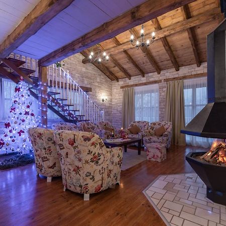 Family Villa Lipica With Private Pool And Jacuzzi Pazin Kültér fotó