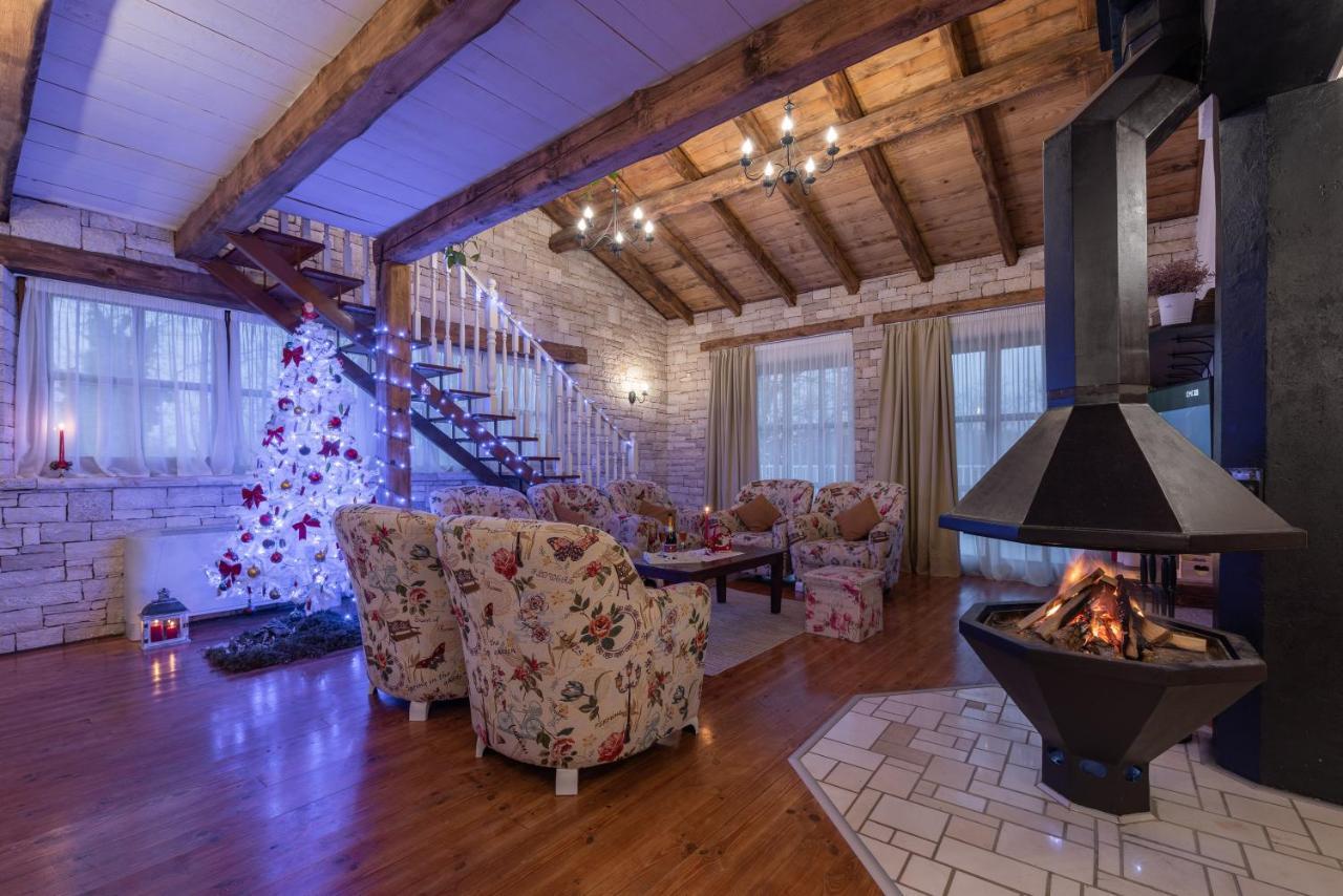 Family Villa Lipica With Private Pool And Jacuzzi Pazin Kültér fotó