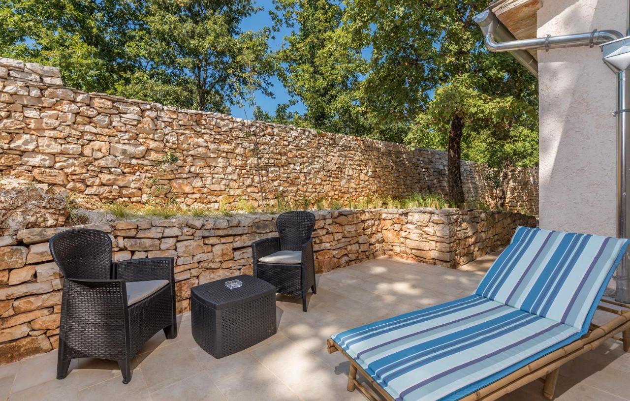 Family Villa Lipica With Private Pool And Jacuzzi Pazin Kültér fotó
