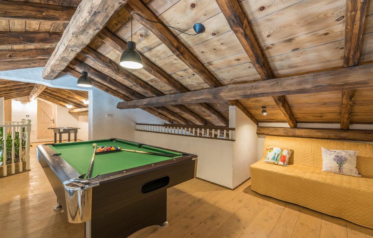 Family Villa Lipica With Private Pool And Jacuzzi Pazin Kültér fotó